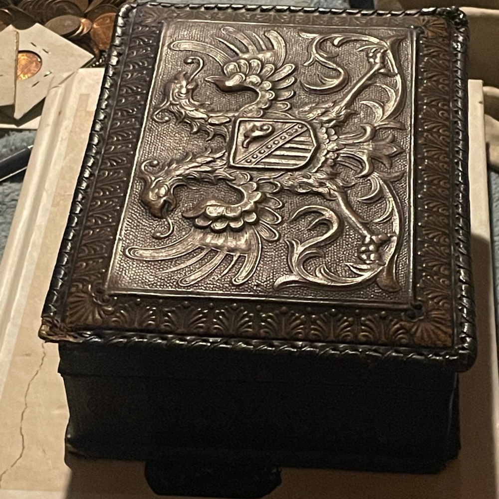 Handcrafted leather humidor